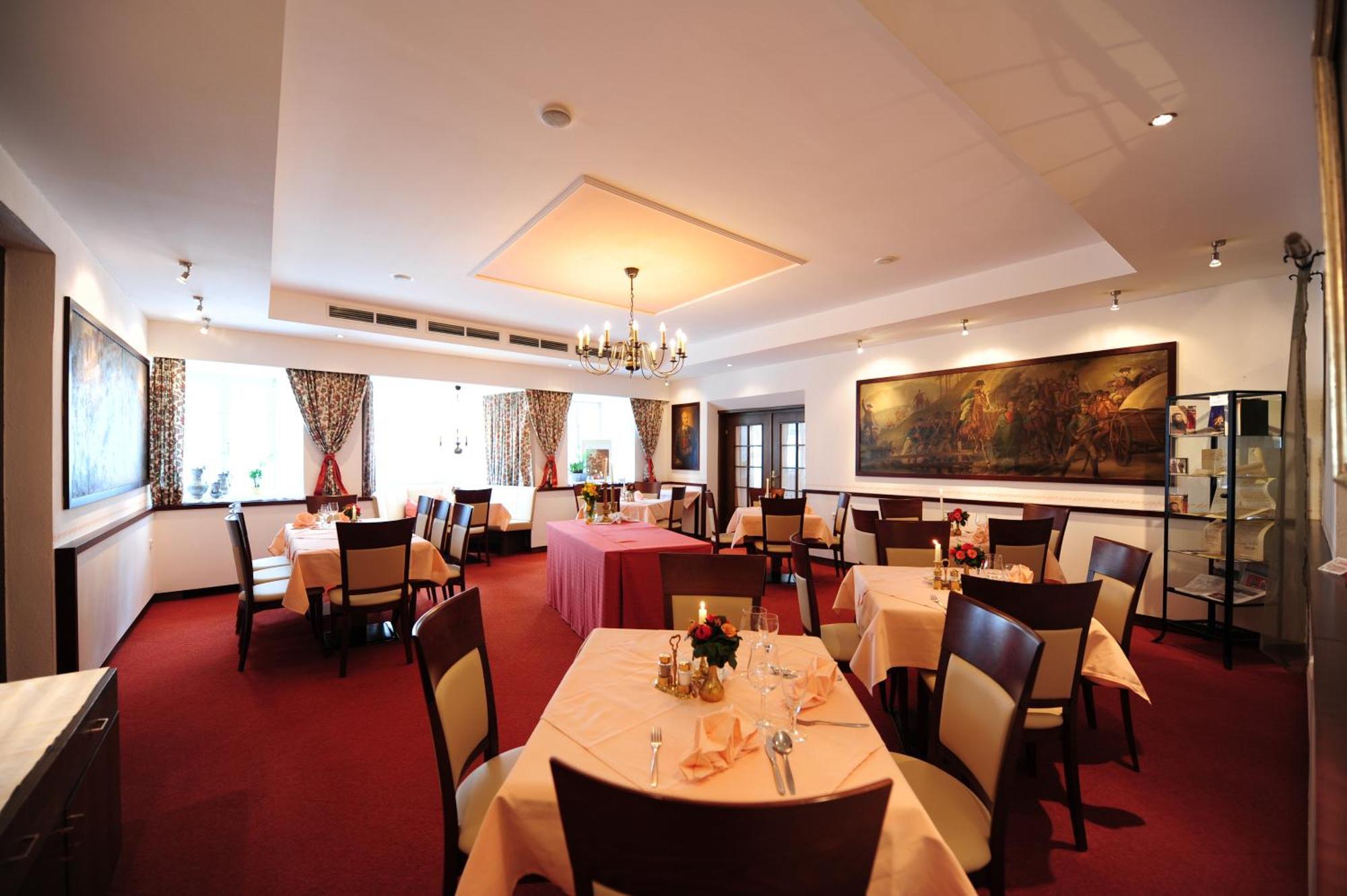 Hotel Krone Matrei am Brenner Eksteriør billede