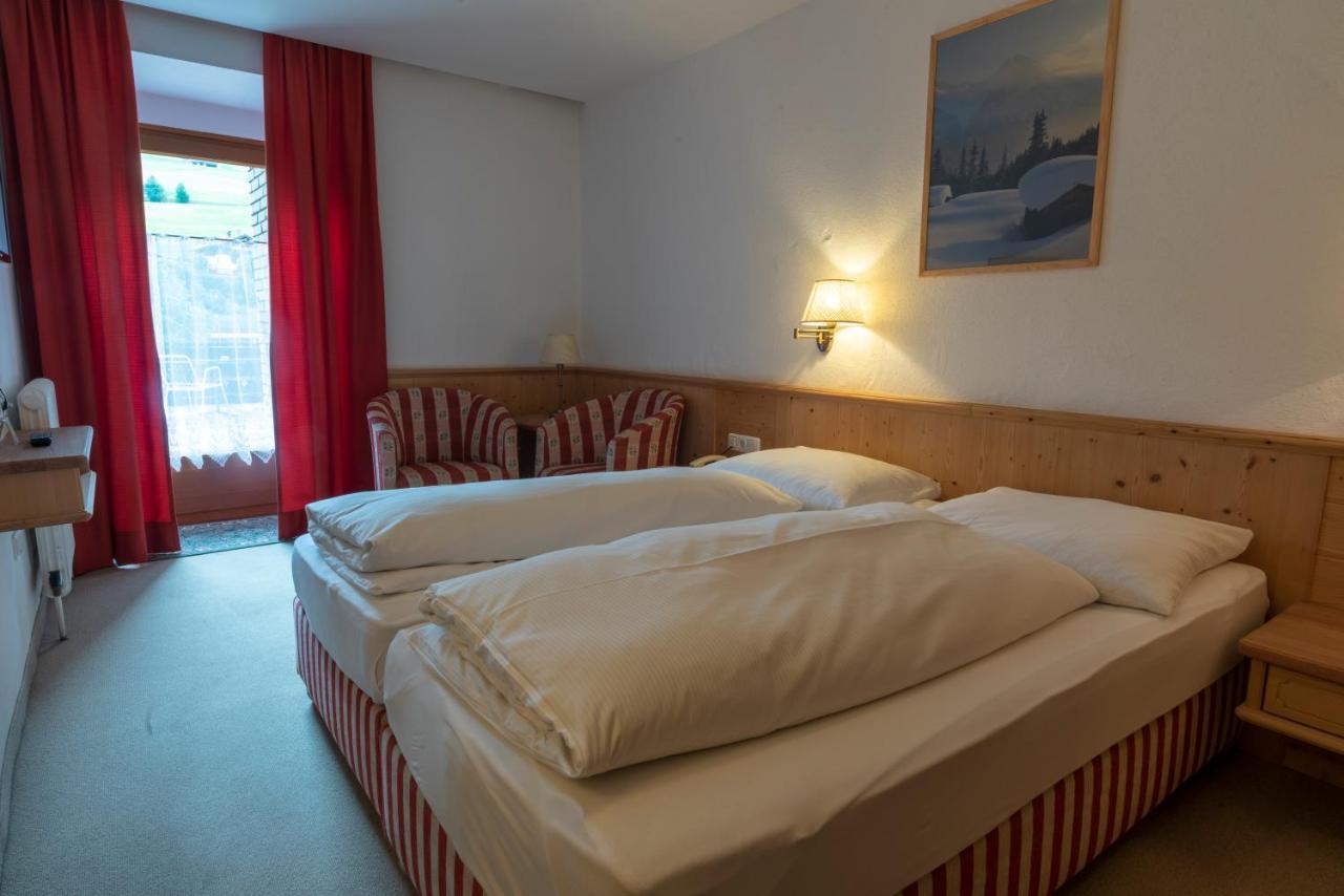 Hotel Krone Matrei am Brenner Eksteriør billede
