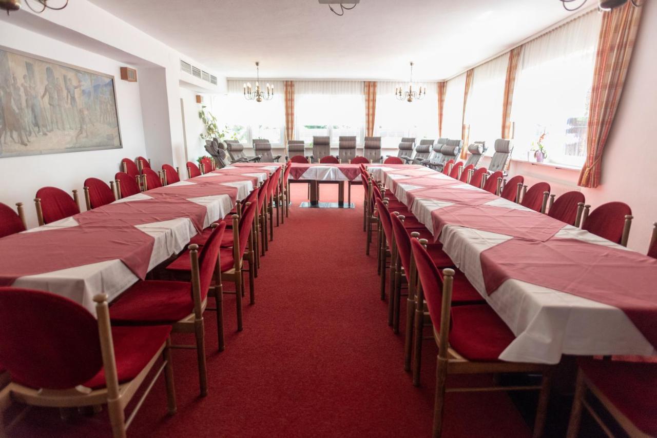 Hotel Krone Matrei am Brenner Eksteriør billede