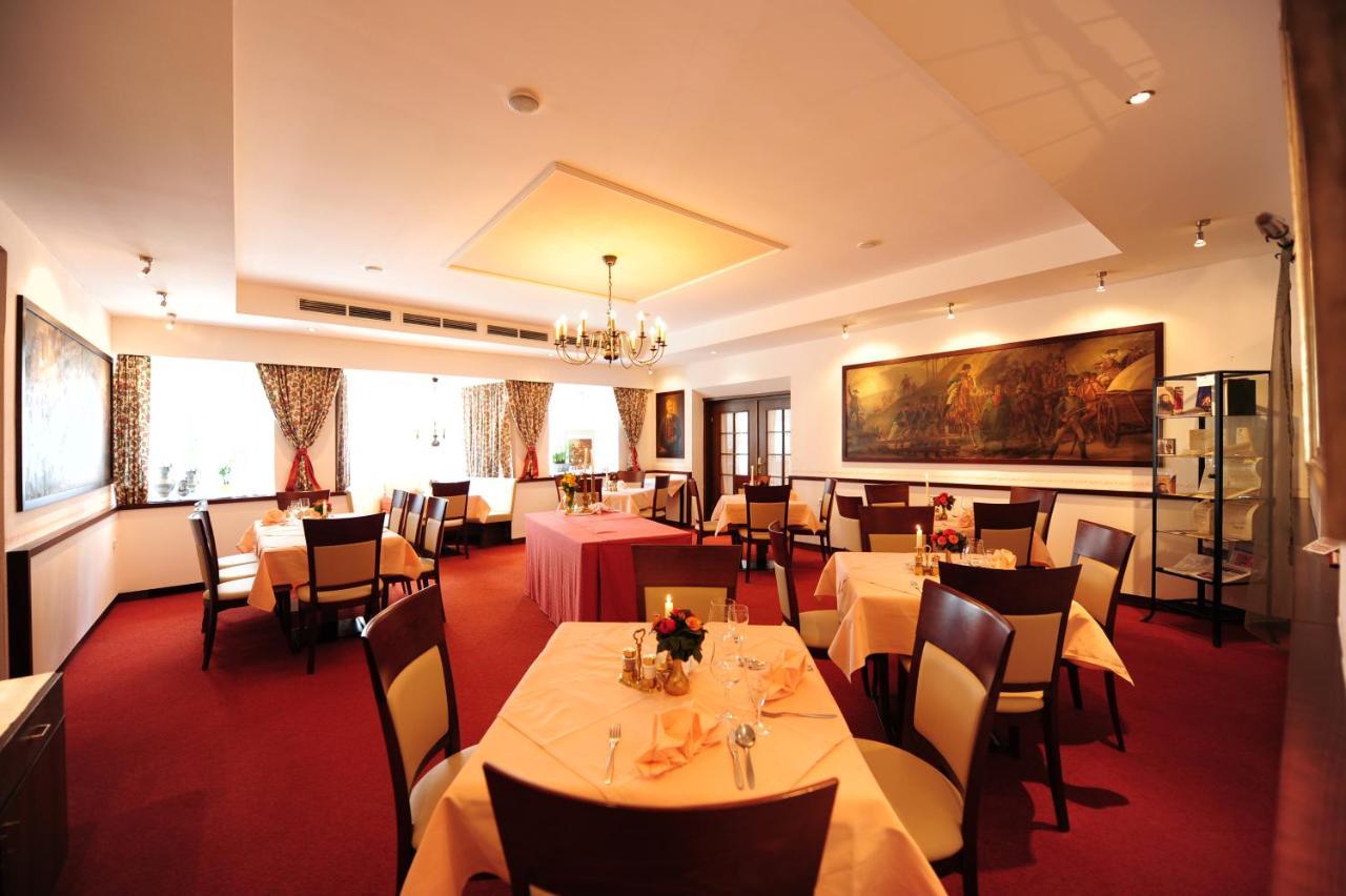 Hotel Krone Matrei am Brenner Eksteriør billede